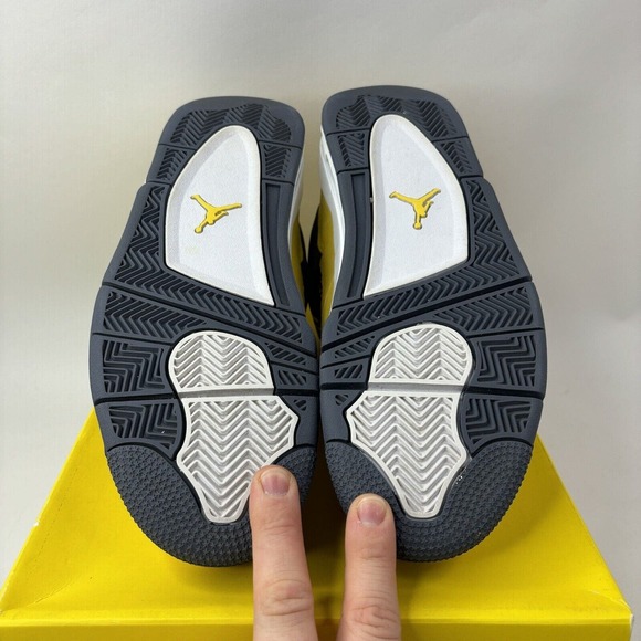 Nike Shoes Air Jordan 4 Retro LS “Lighting” 2024 - Picture 7 of 9
